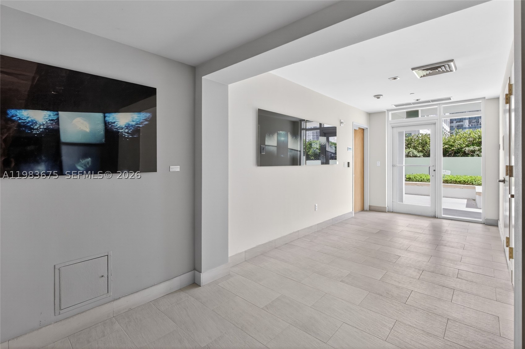 THE PLAZA 851 BRICKELL CO - Residential
