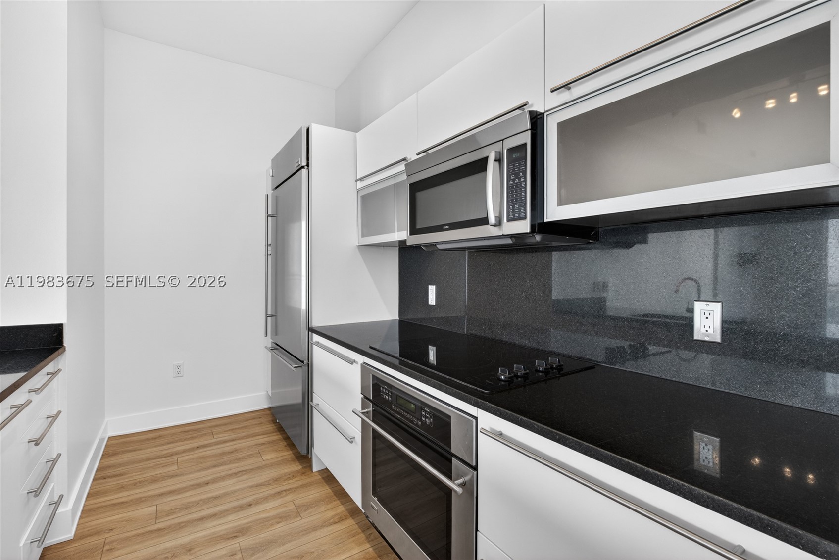 THE PLAZA 851 BRICKELL CO - Residential