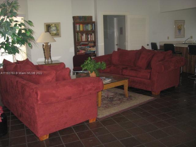DELRAY OAKS WEST CONDO - Residential
