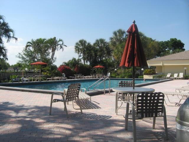 DELRAY OAKS WEST CONDO - Residential