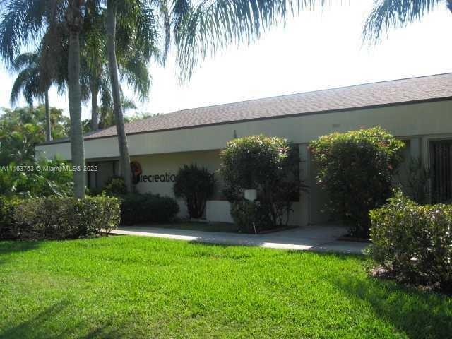 DELRAY OAKS WEST CONDO - Residential