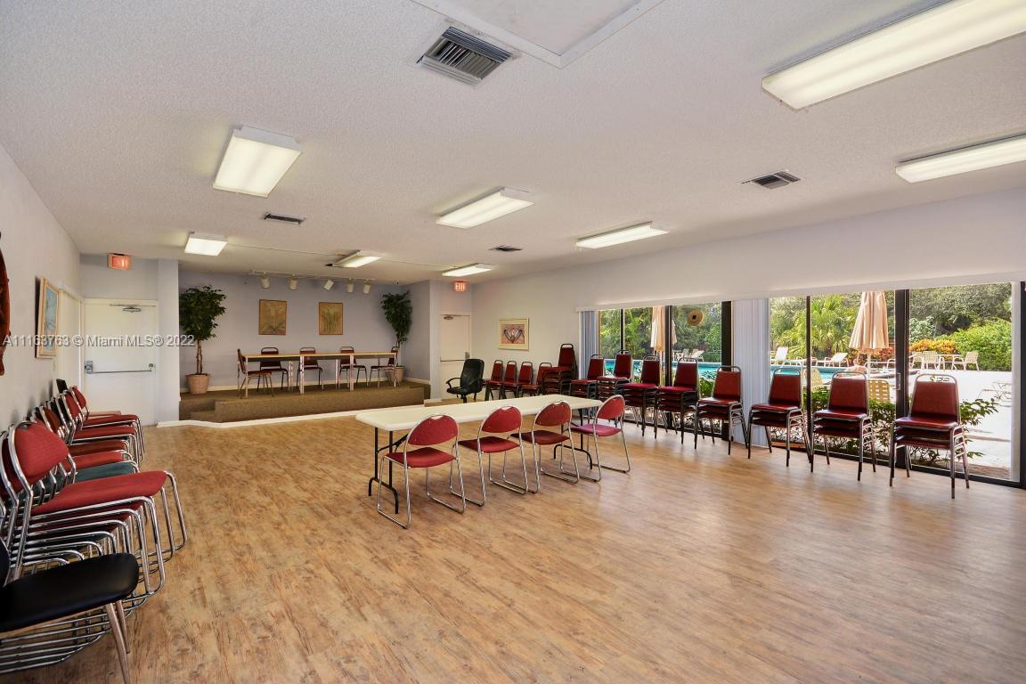 DELRAY OAKS WEST CONDO - Residential