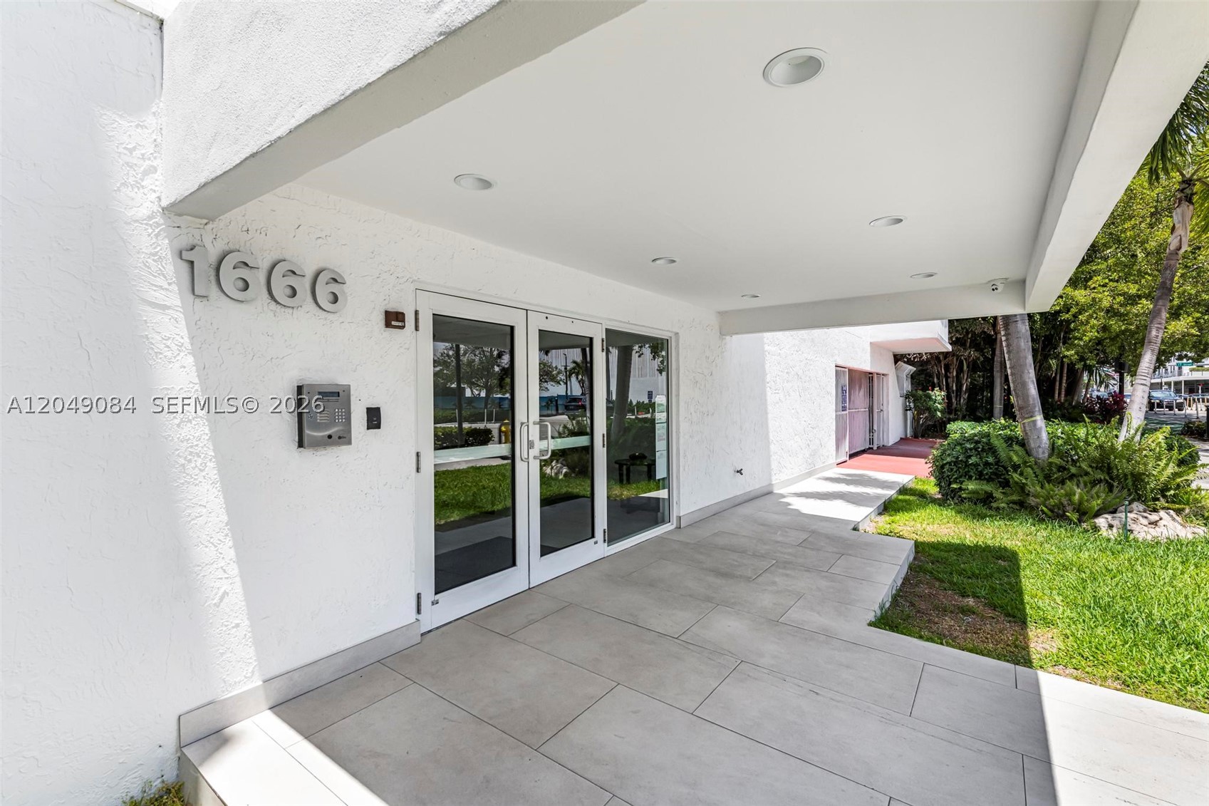 WEST BAY GARDENS CONDO - Residential