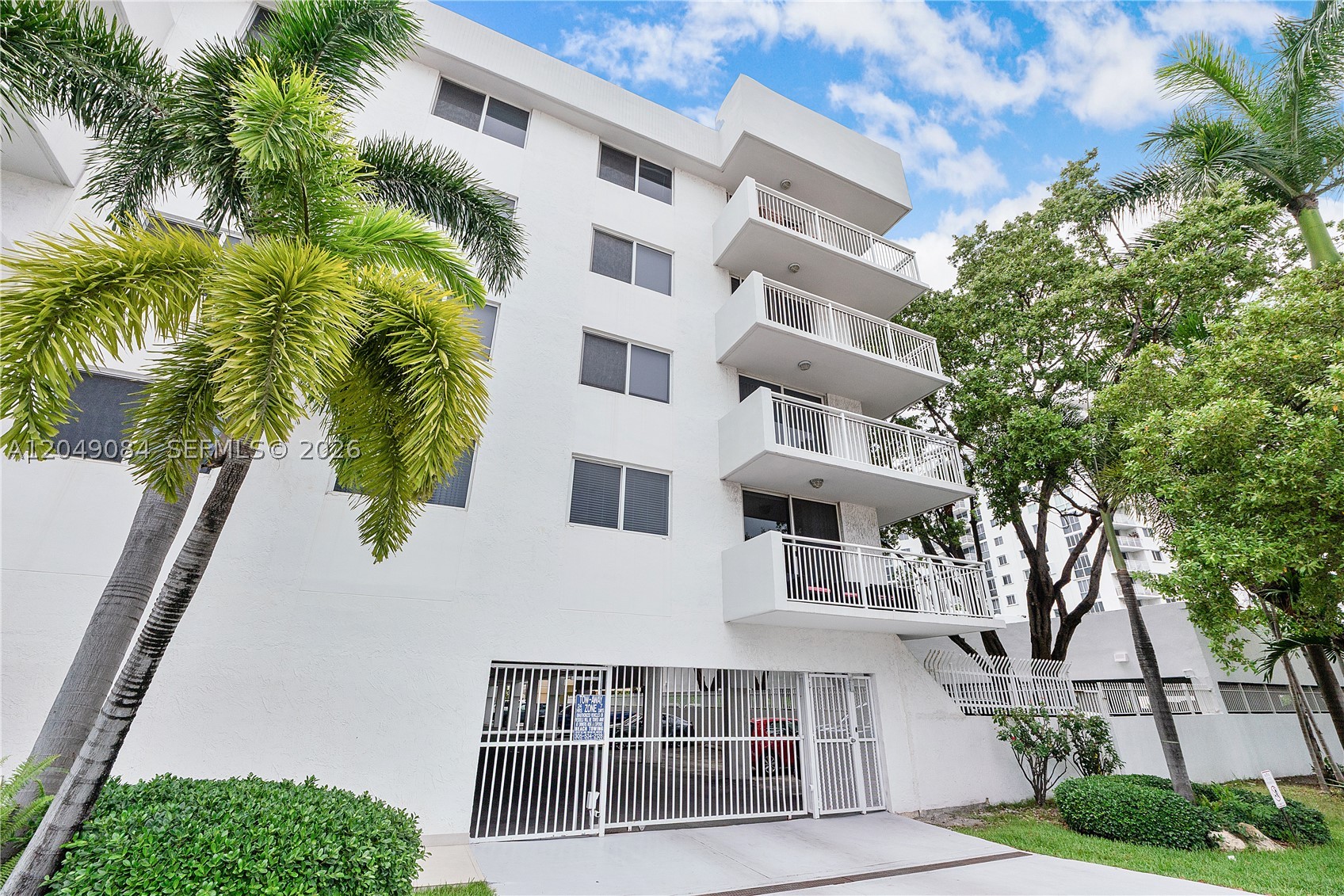 WEST BAY GARDENS CONDO - Residential