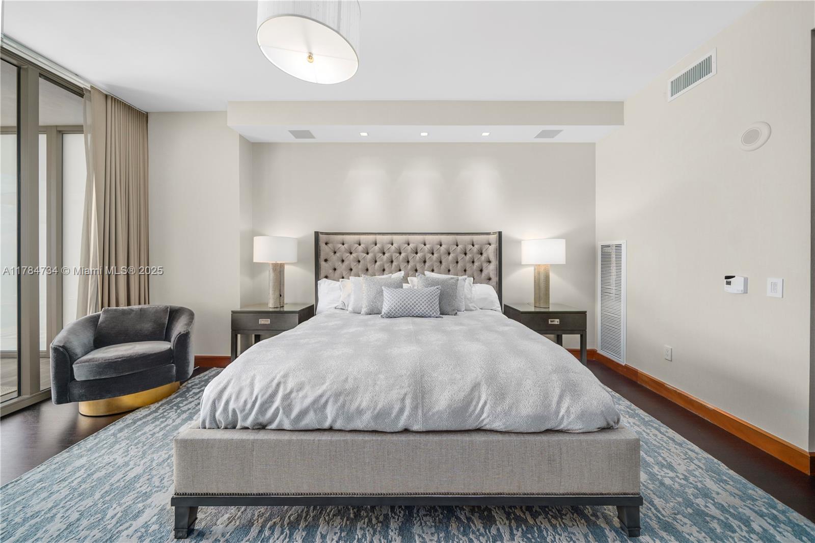 St. Regis Center Tower - Residential Lease