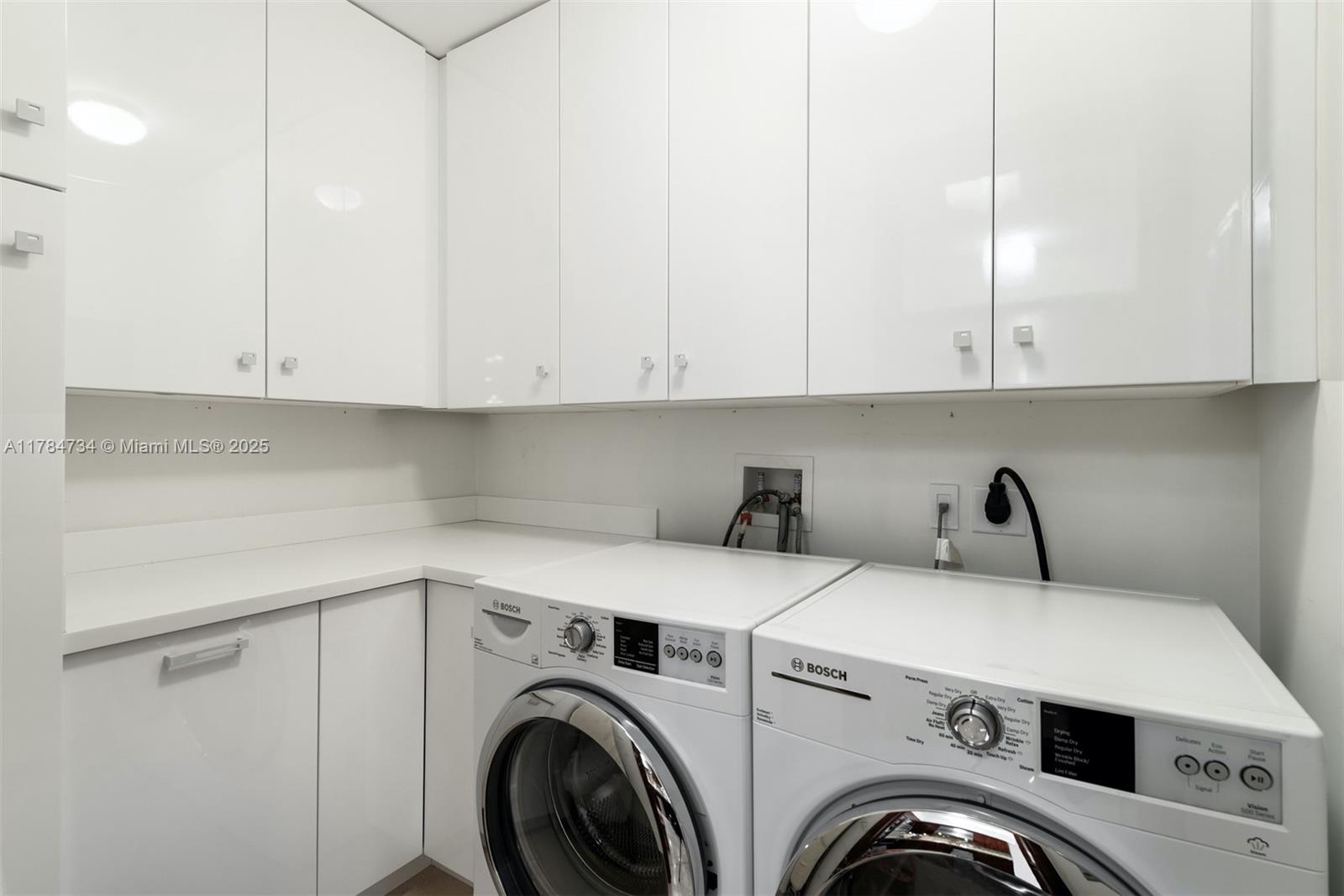 St. Regis Center Tower - Residential Lease