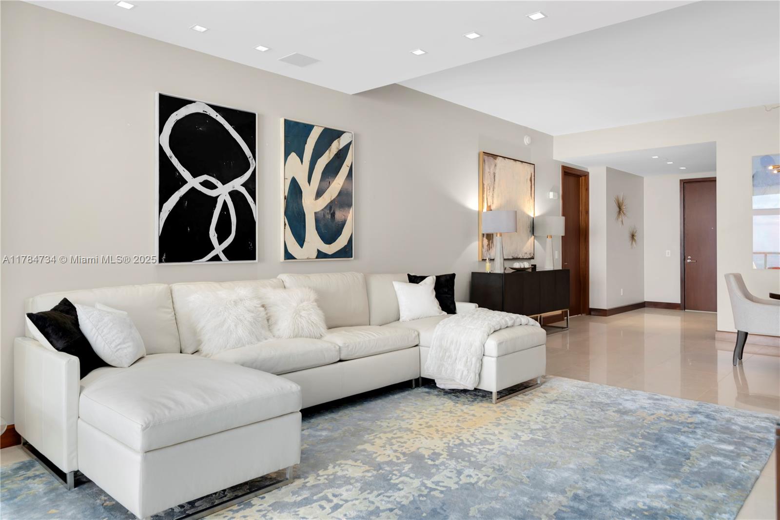 St. Regis Center Tower - Residential Lease