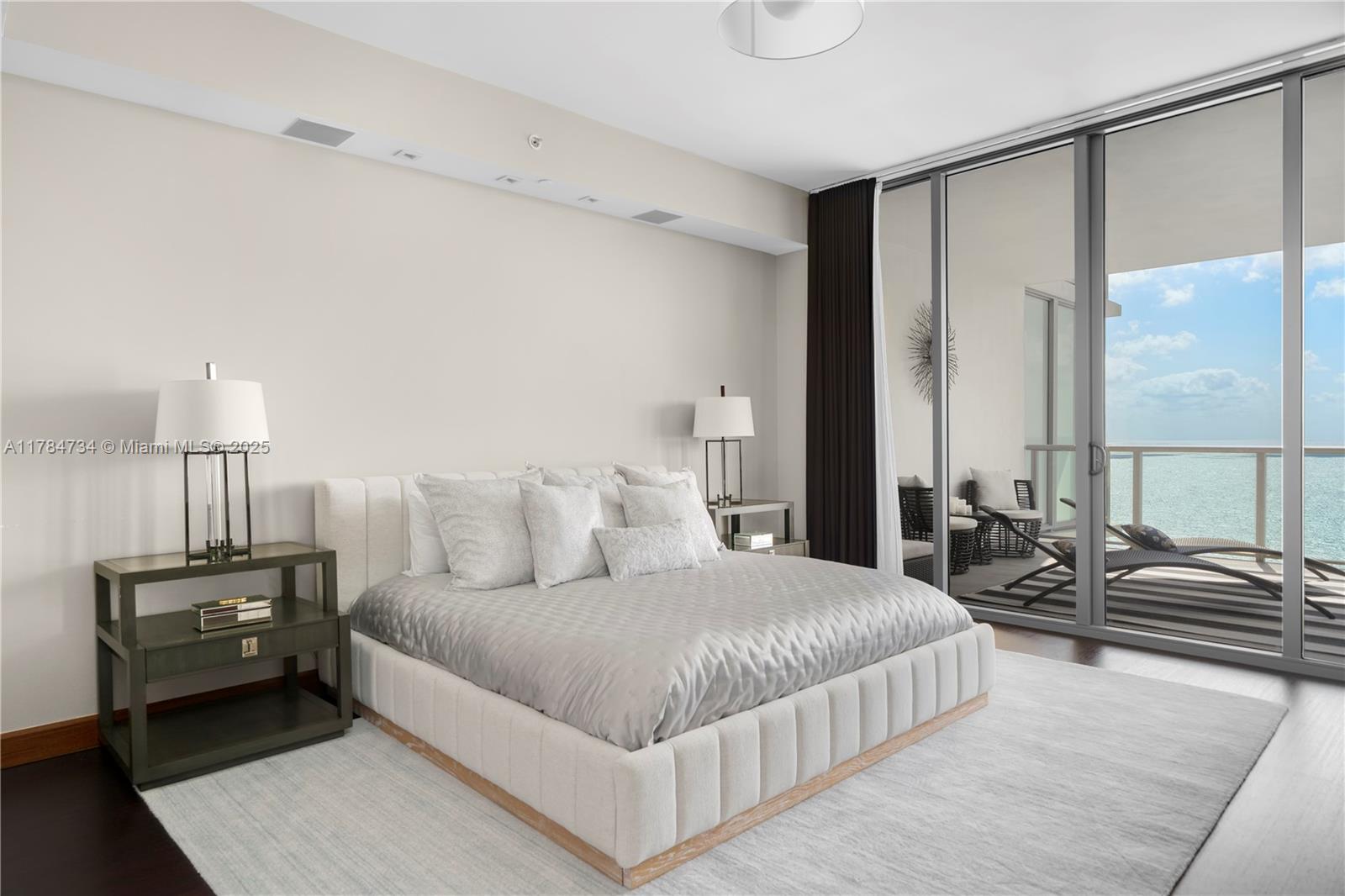 St. Regis Center Tower - Residential Lease