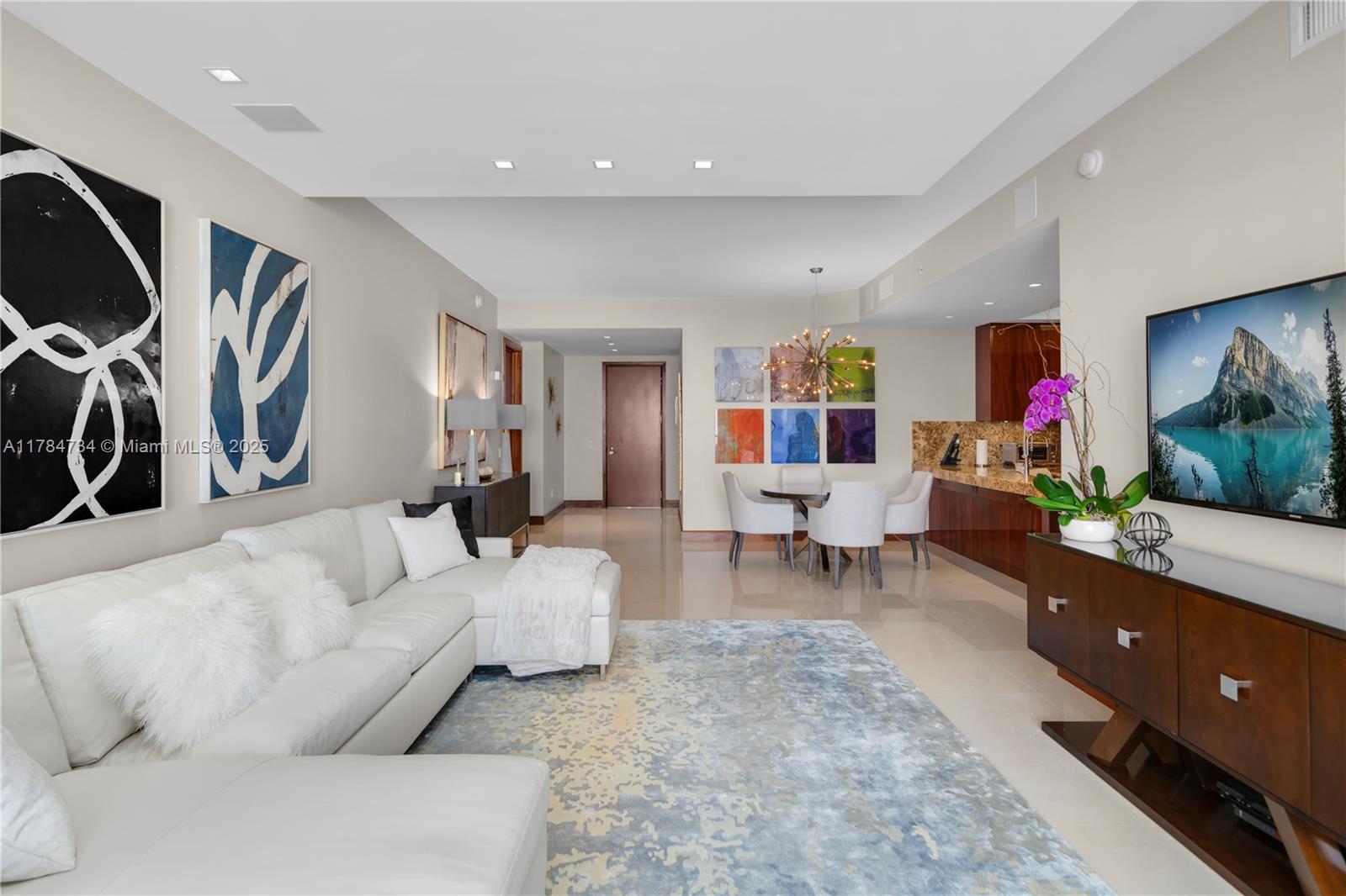 St. Regis Center Tower - Residential Lease