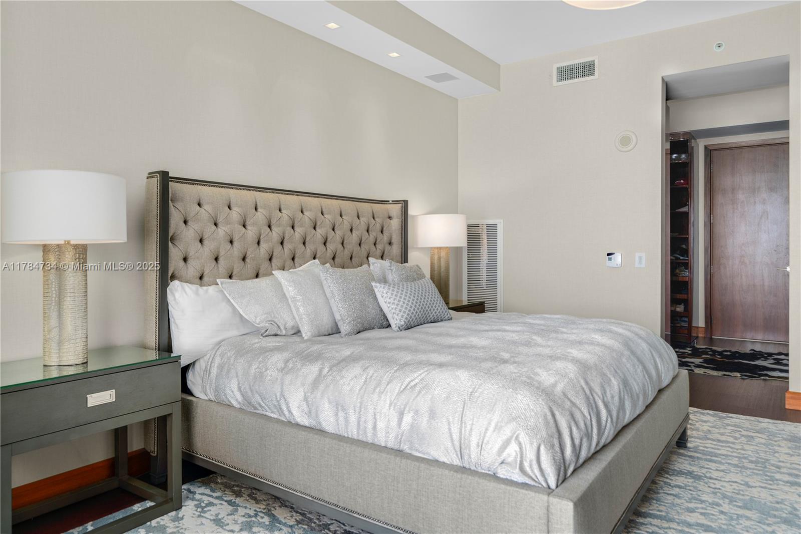 St. Regis Center Tower - Residential Lease