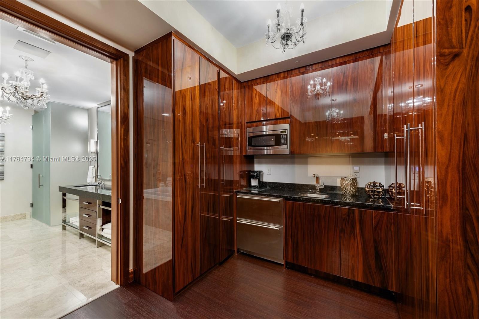 St. Regis Center Tower - Residential Lease