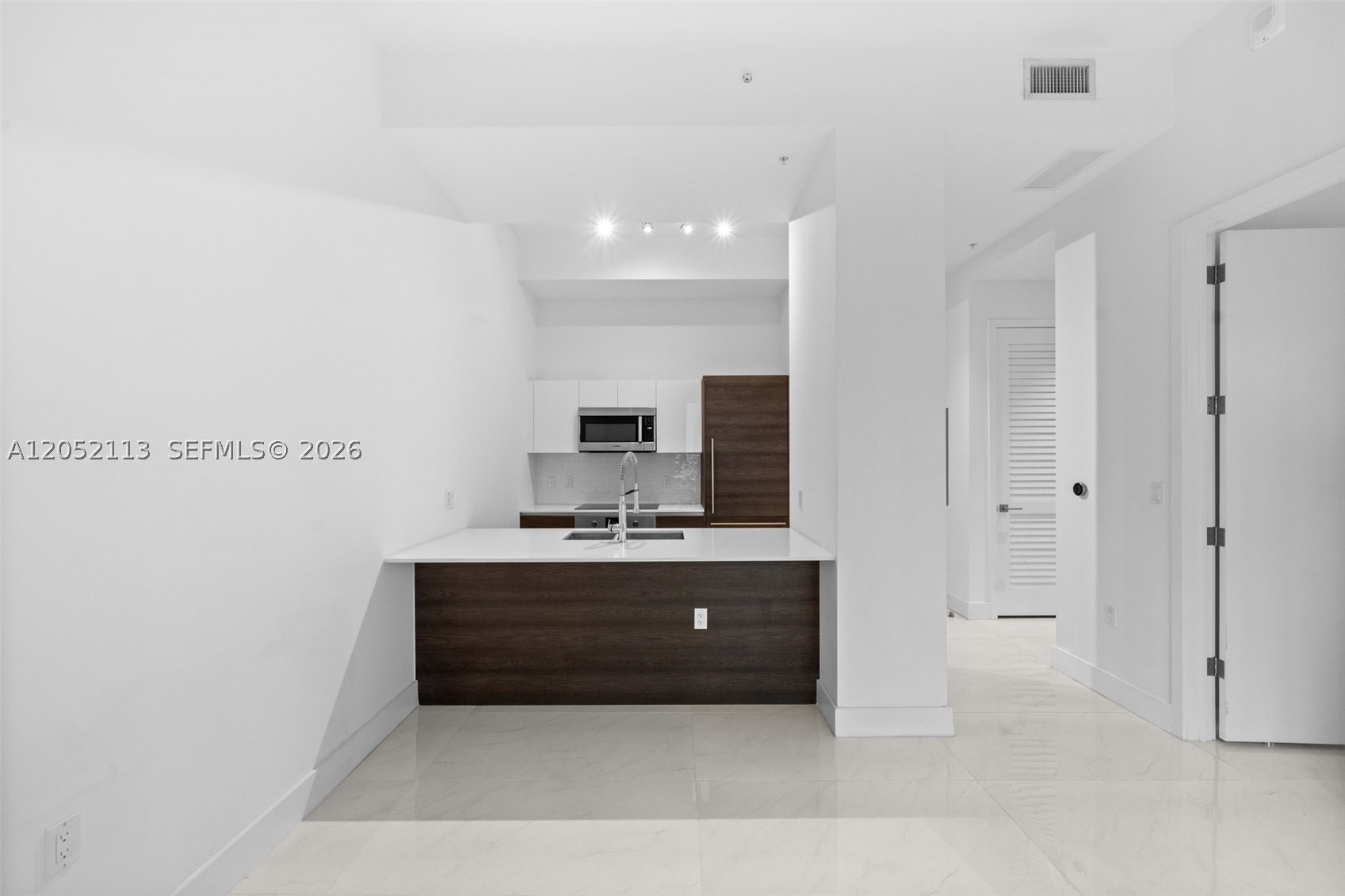 MERRICK MANOR CONDO - Residential Lease