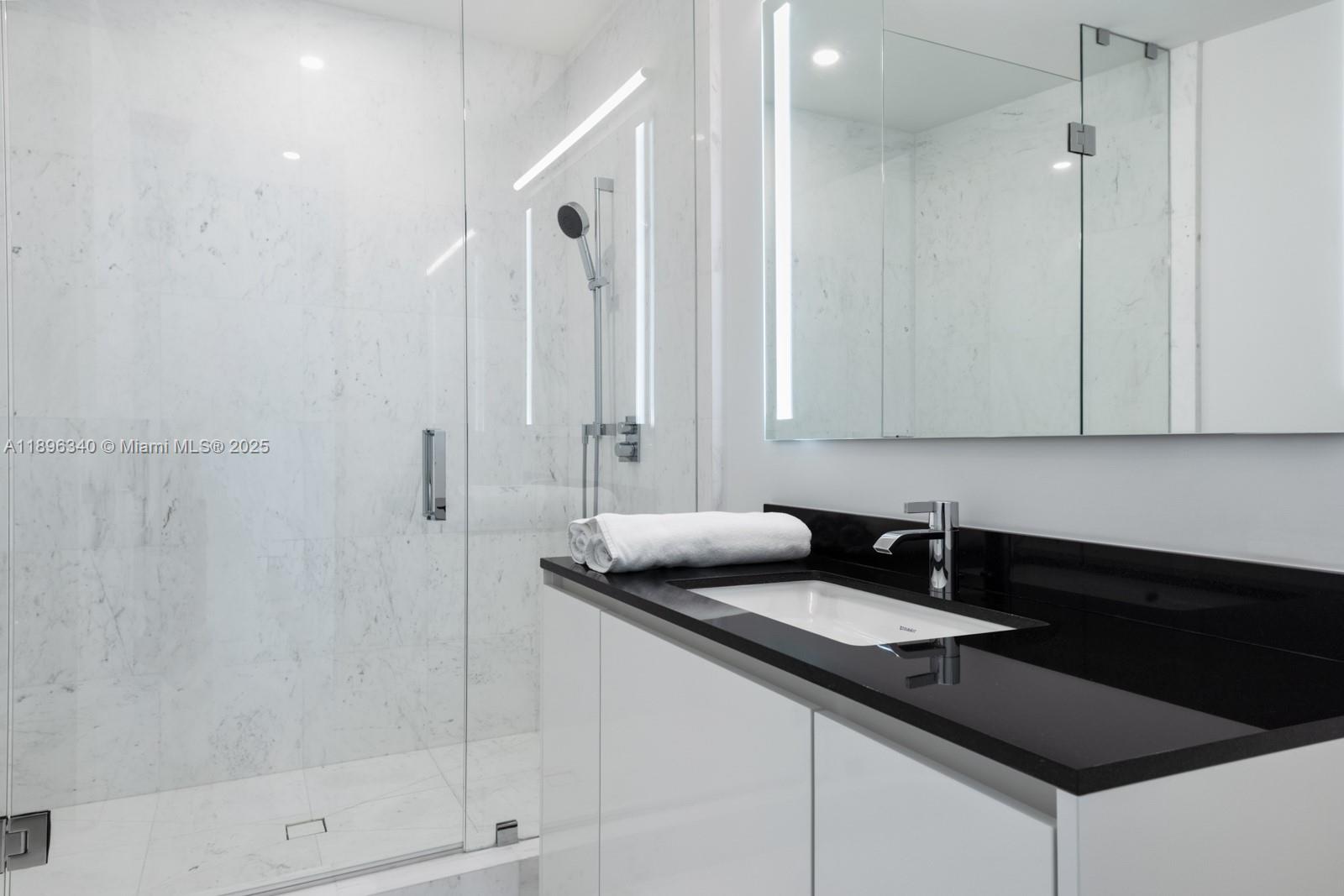 18555 COLLINS AVENUE COND - Residential