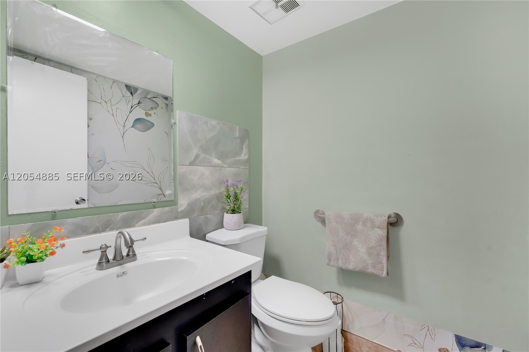 NOB HILL AT WELLEBY CONDO - Residential
