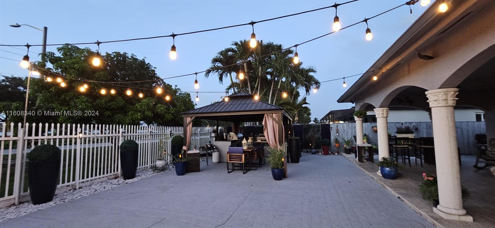 NORTH PALM ESTATES HOMES - Residential