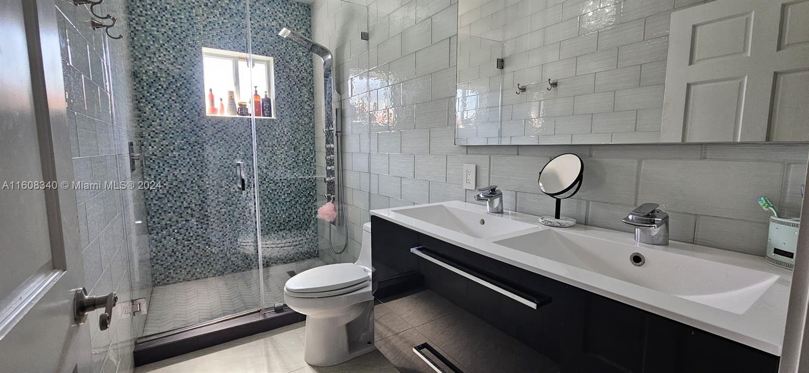 NORTH PALM ESTATES HOMES - Residential