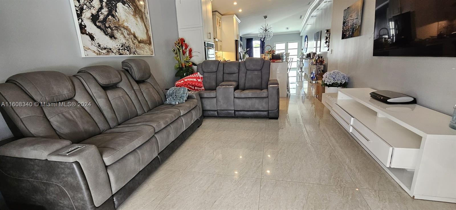 NORTH PALM ESTATES HOMES - Residential