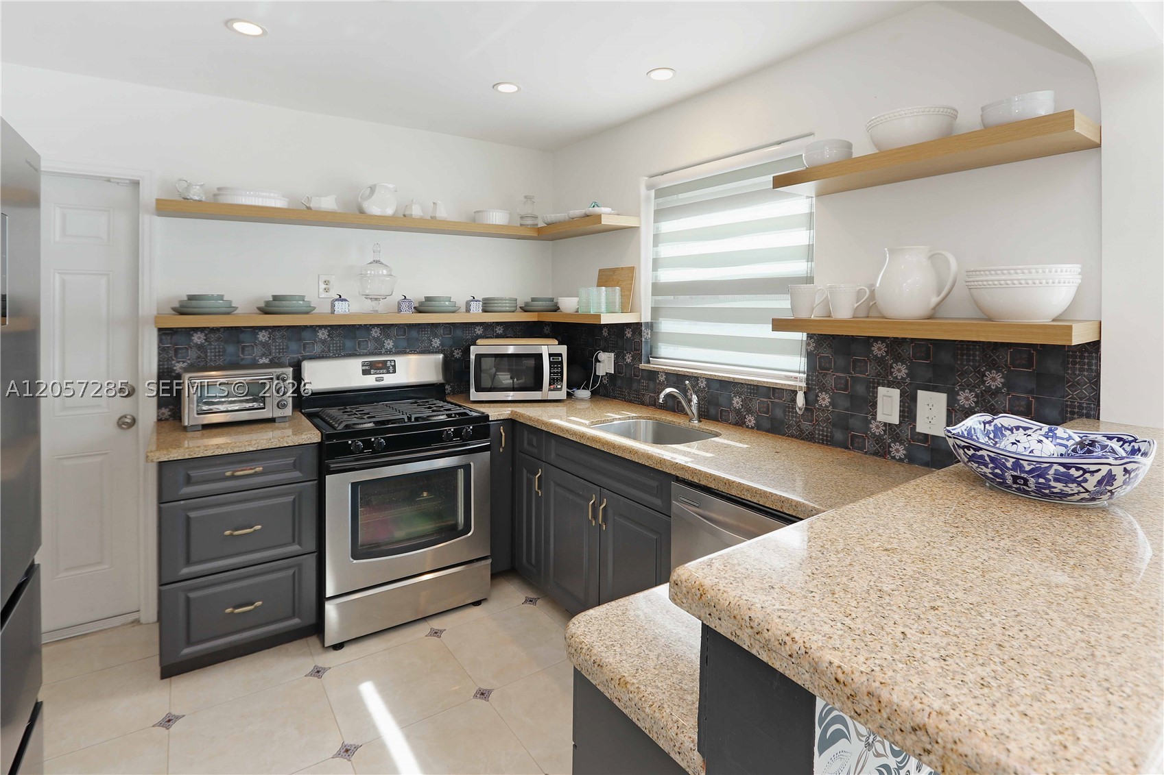 HOLLYWOOD - Residential