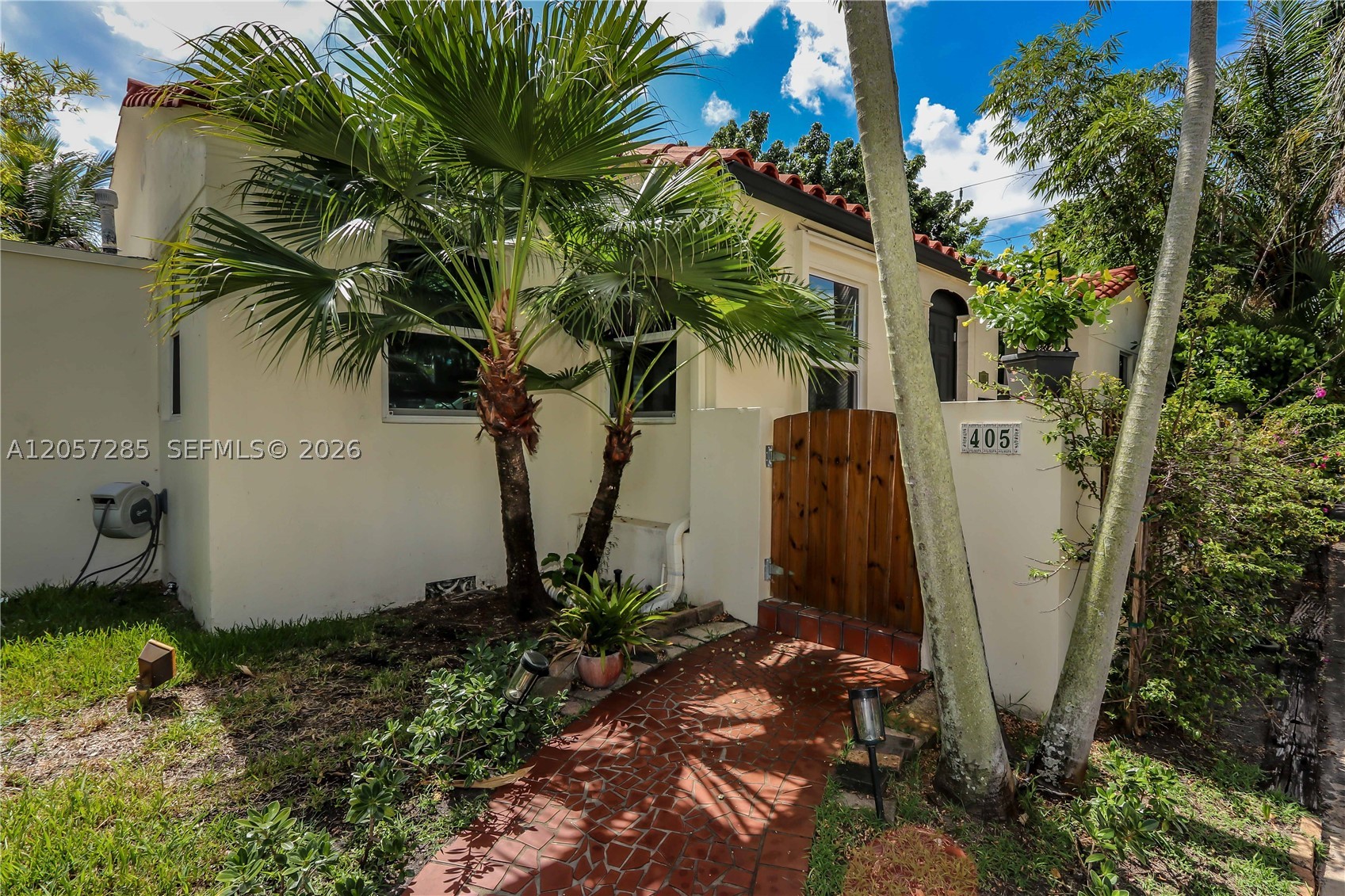 HOLLYWOOD - Residential