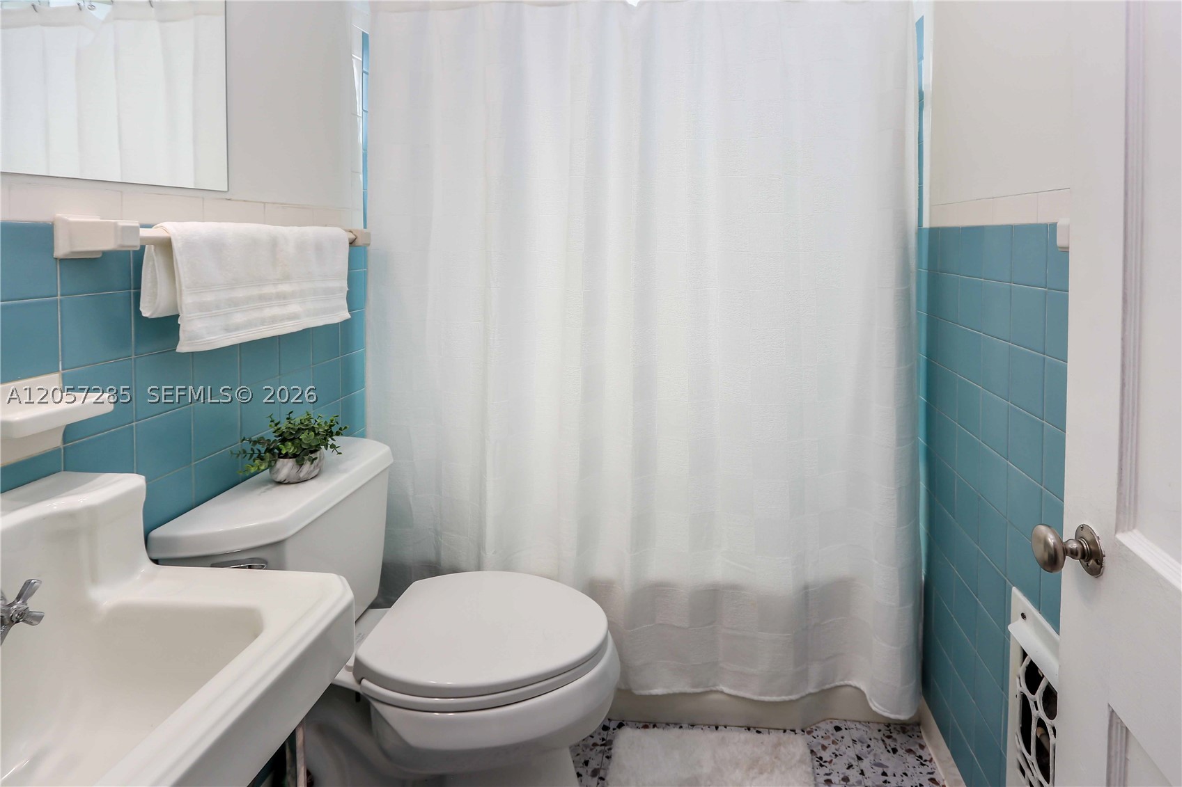 HOLLYWOOD - Residential