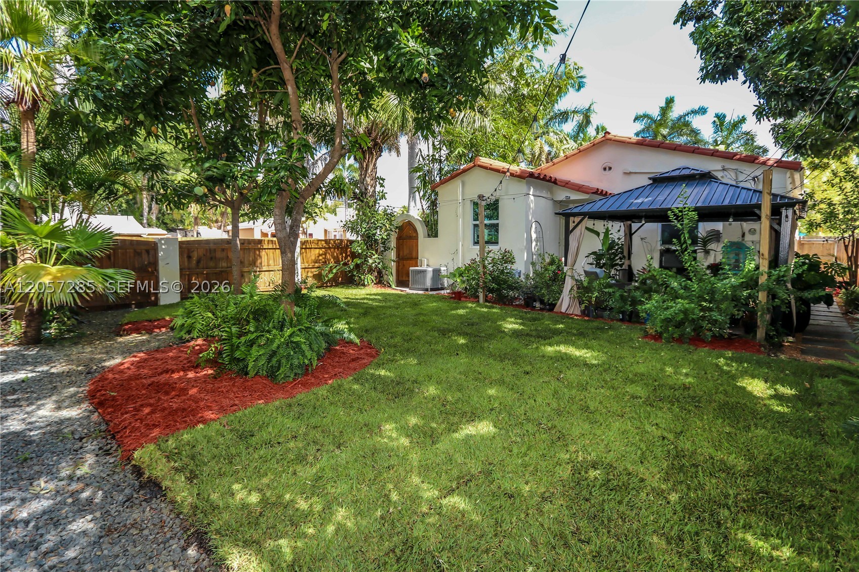 HOLLYWOOD - Residential