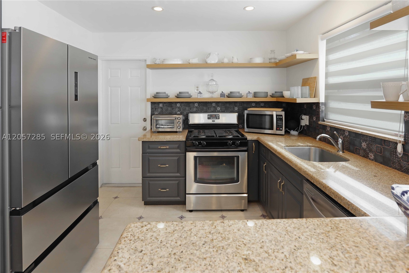 HOLLYWOOD - Residential
