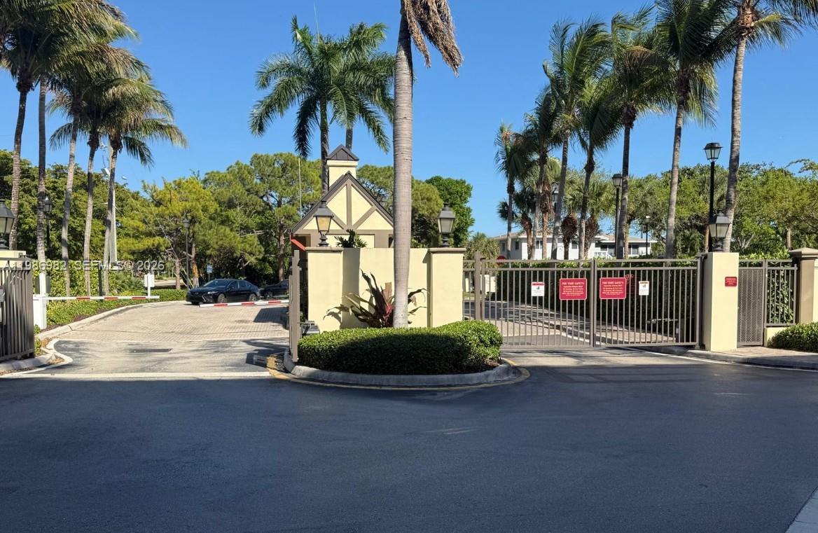 WILTON STATION RES CONDO - Residential