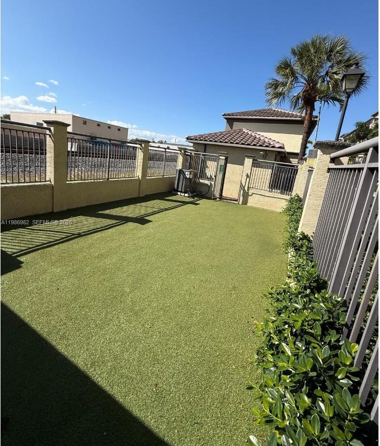 WILTON STATION RES CONDO - Residential