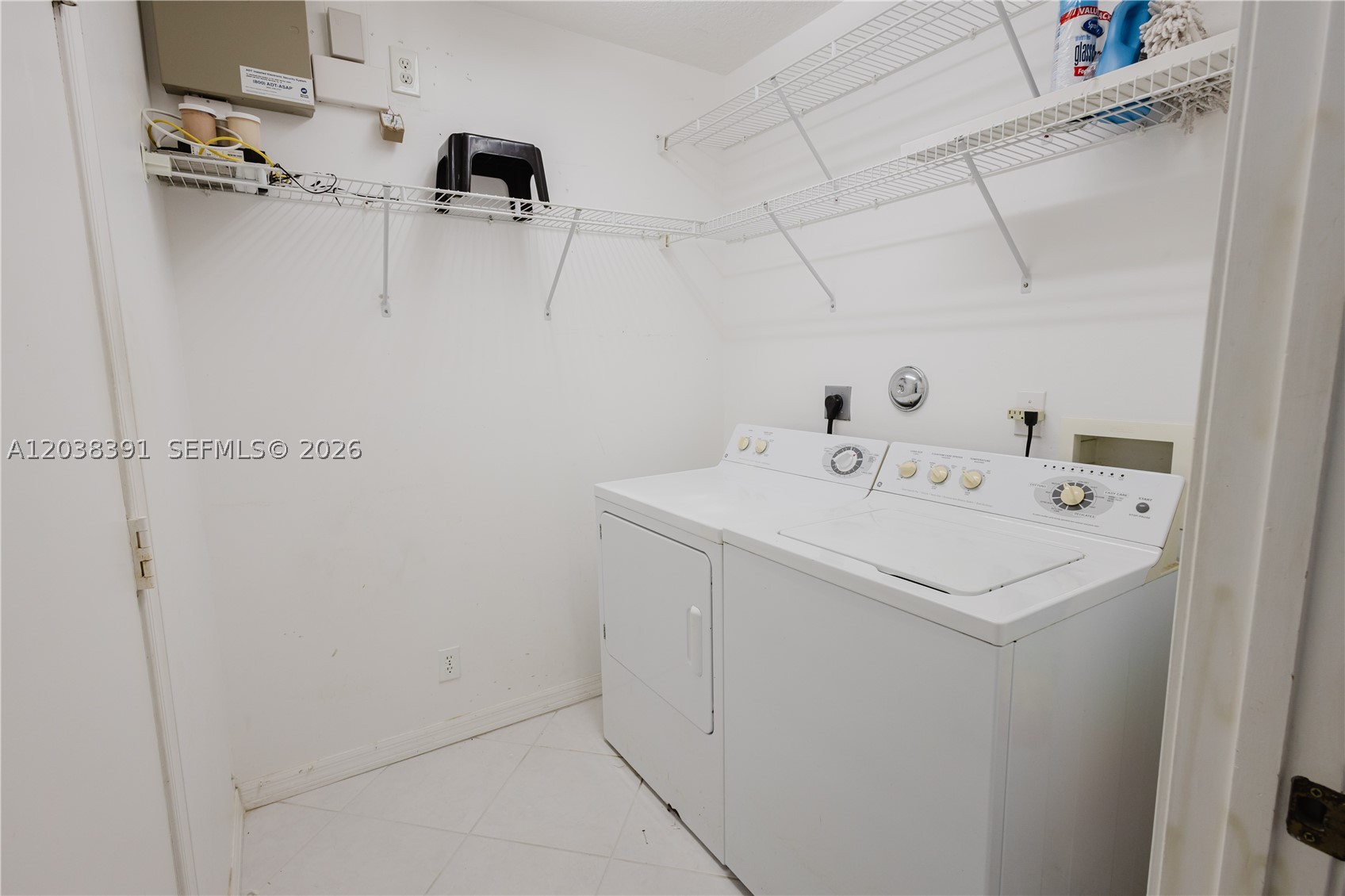 TUSCANY PAR A/B - Residential Lease
