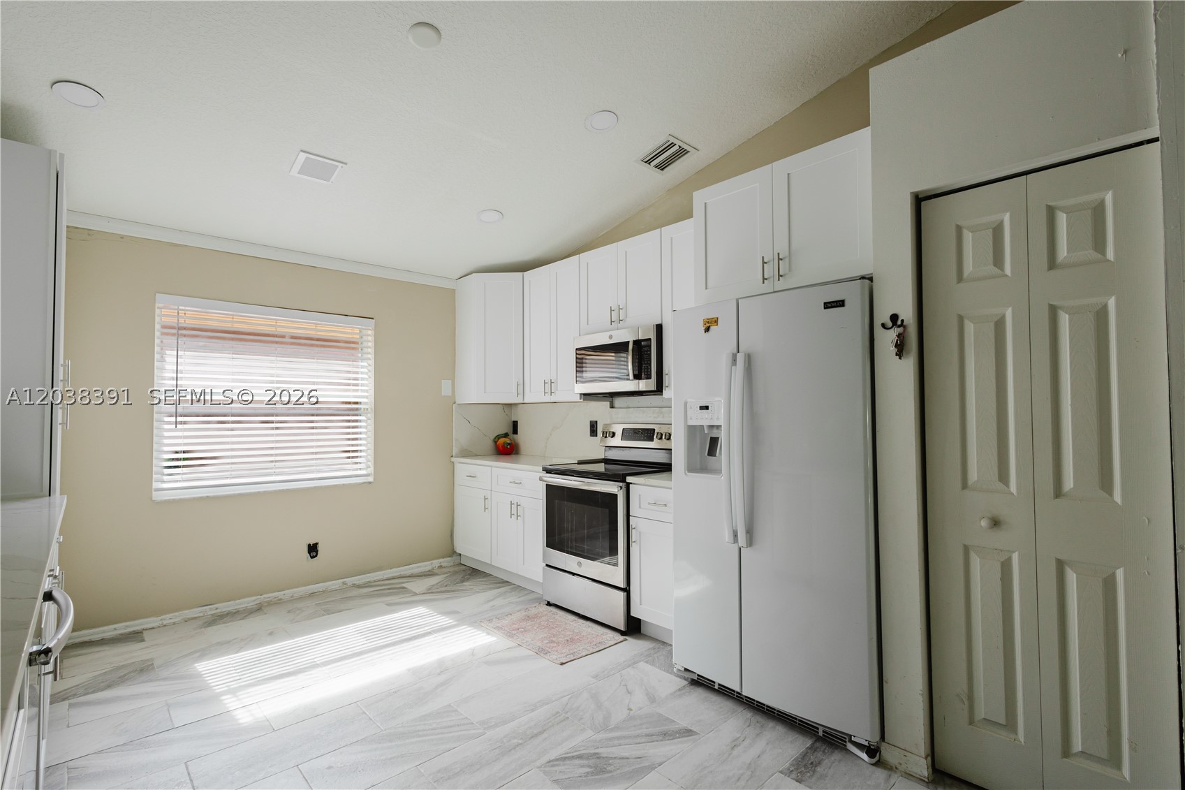 TUSCANY PAR A/B - Residential Lease