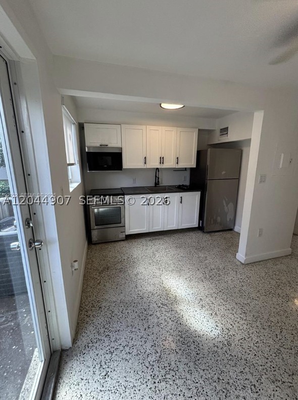 CITY OF MIAMI SOUTH - Residential Lease