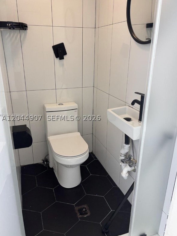 CITY OF MIAMI SOUTH - Residential Lease