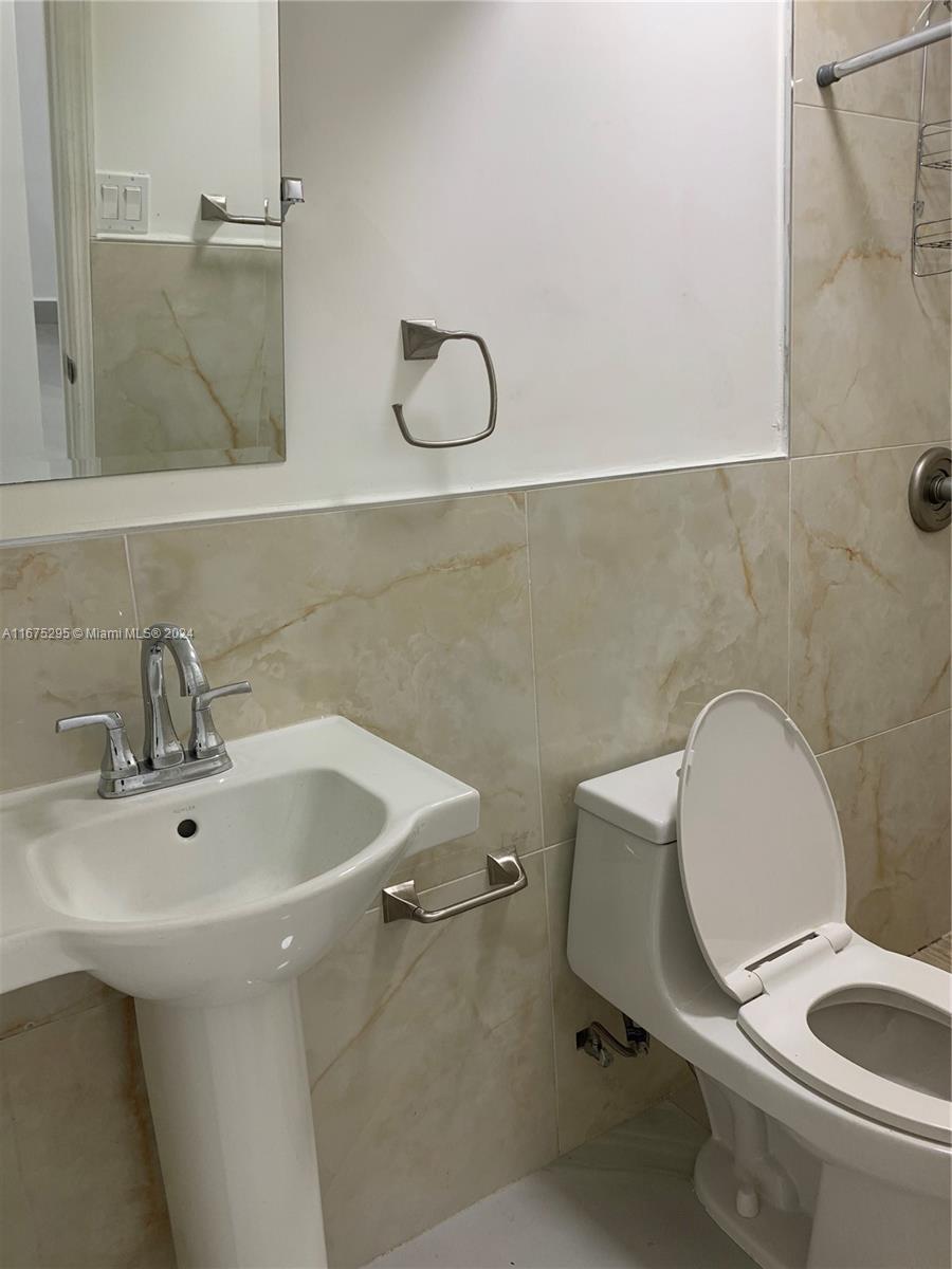 NORFOLK GARDENS AMD PLAT - Residential Lease