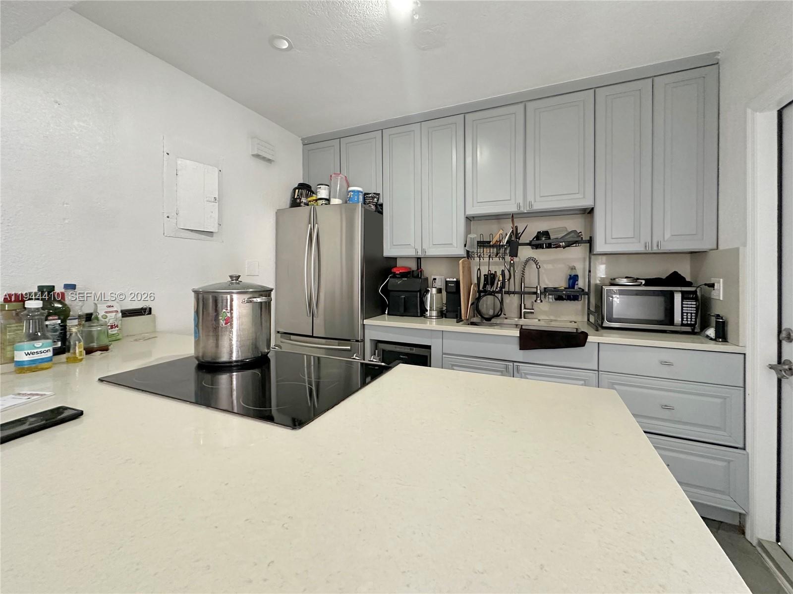 BISCAYNE BCH SUB - Residential Income