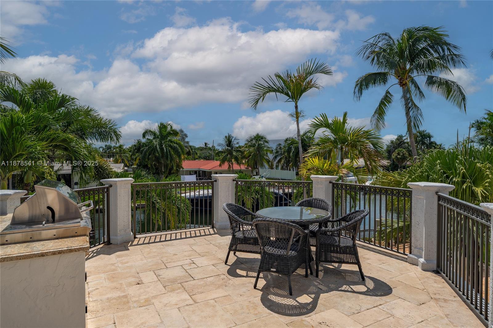 HILLSBORO HARBOR UNIT - Residential