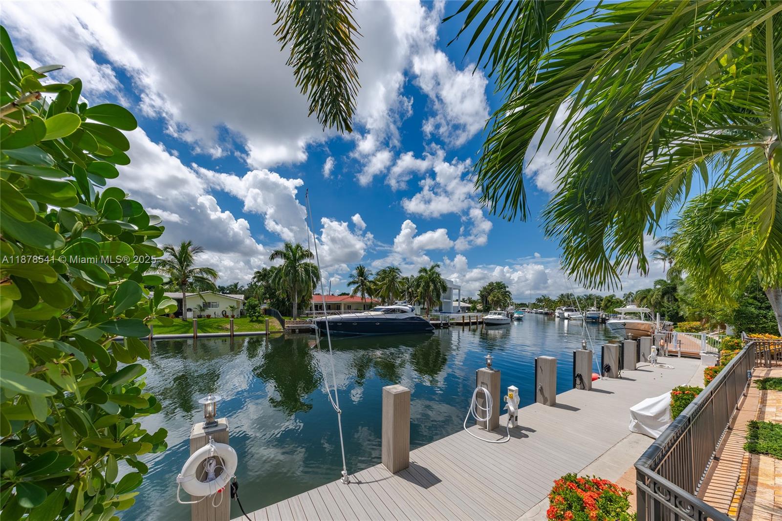 HILLSBORO HARBOR UNIT - Residential