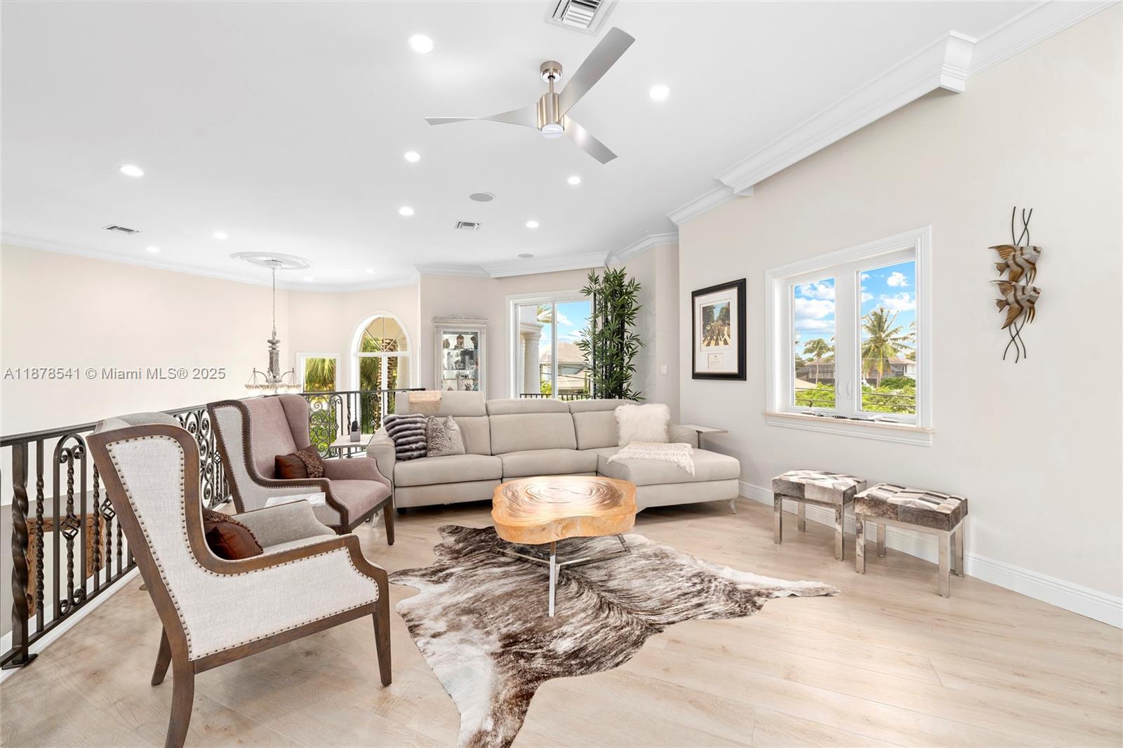 HILLSBORO HARBOR UNIT - Residential