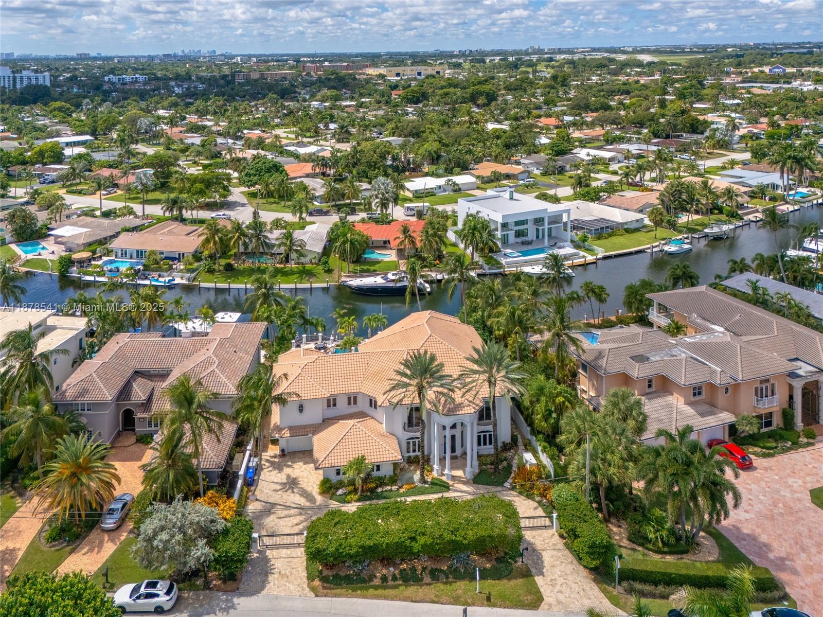 HILLSBORO HARBOR UNIT - Residential