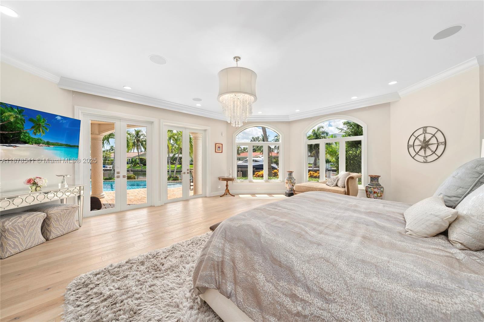 HILLSBORO HARBOR UNIT - Residential