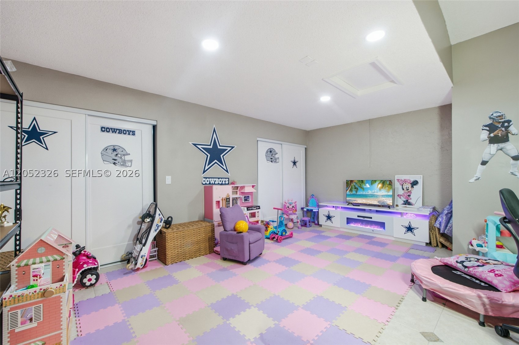 PEMBROKE PINES REGIONAL - Residential