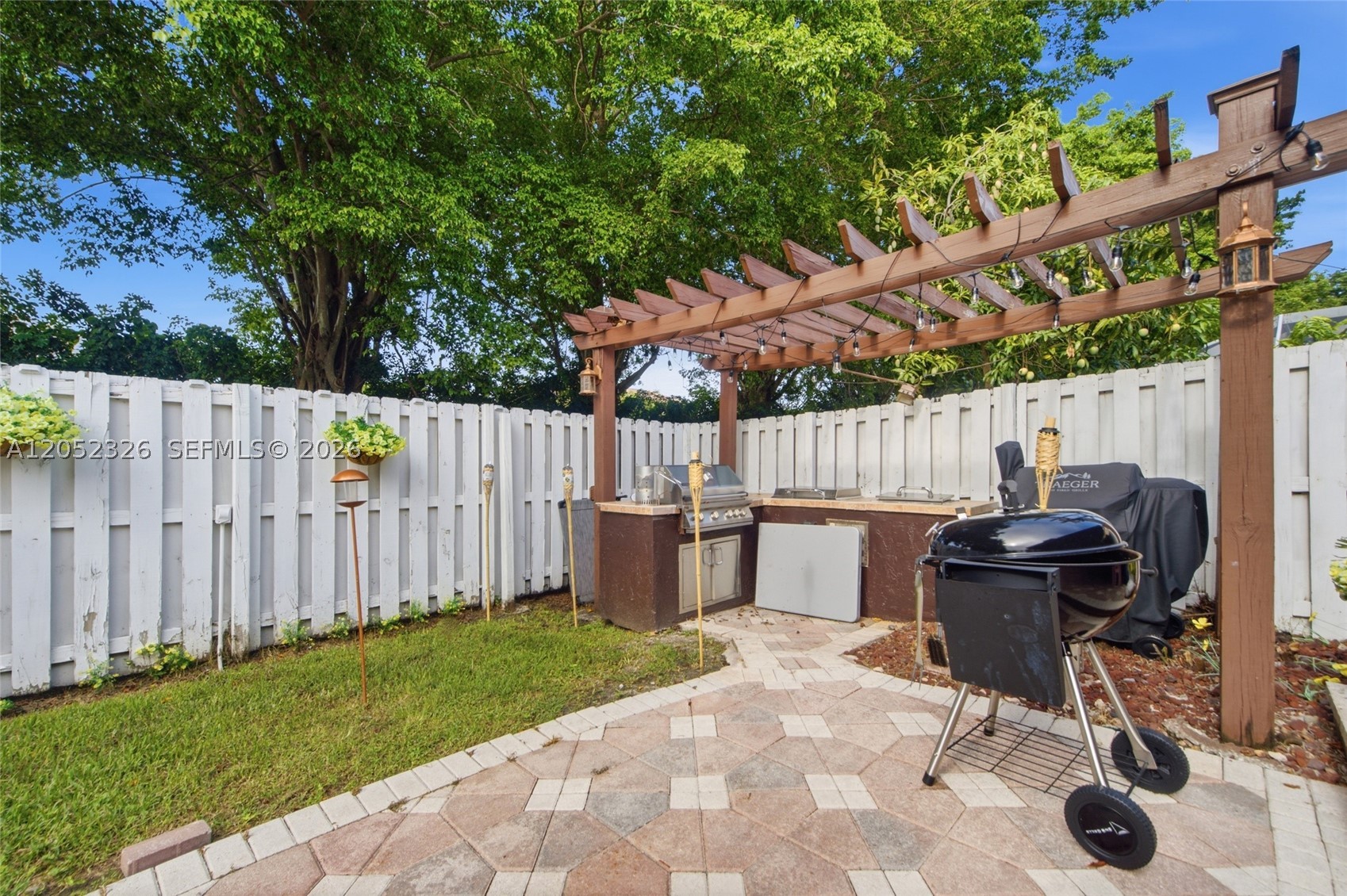 PEMBROKE PINES REGIONAL - Residential