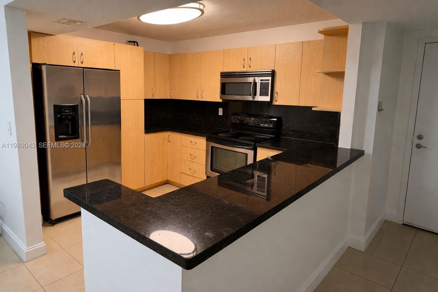 COMMODORE PLAZA CONDO - Residential