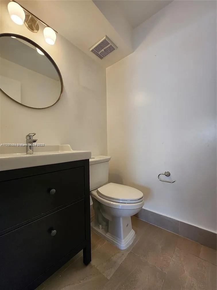 GABLES POINT III CONDO - Residential Lease