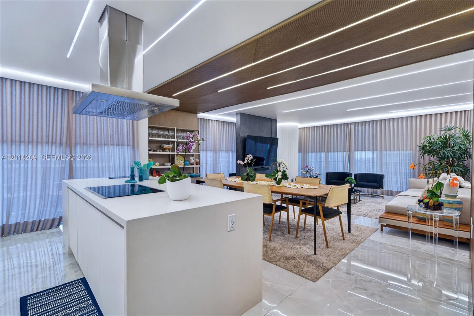 PARQUE TOWERS CONDO - Residential