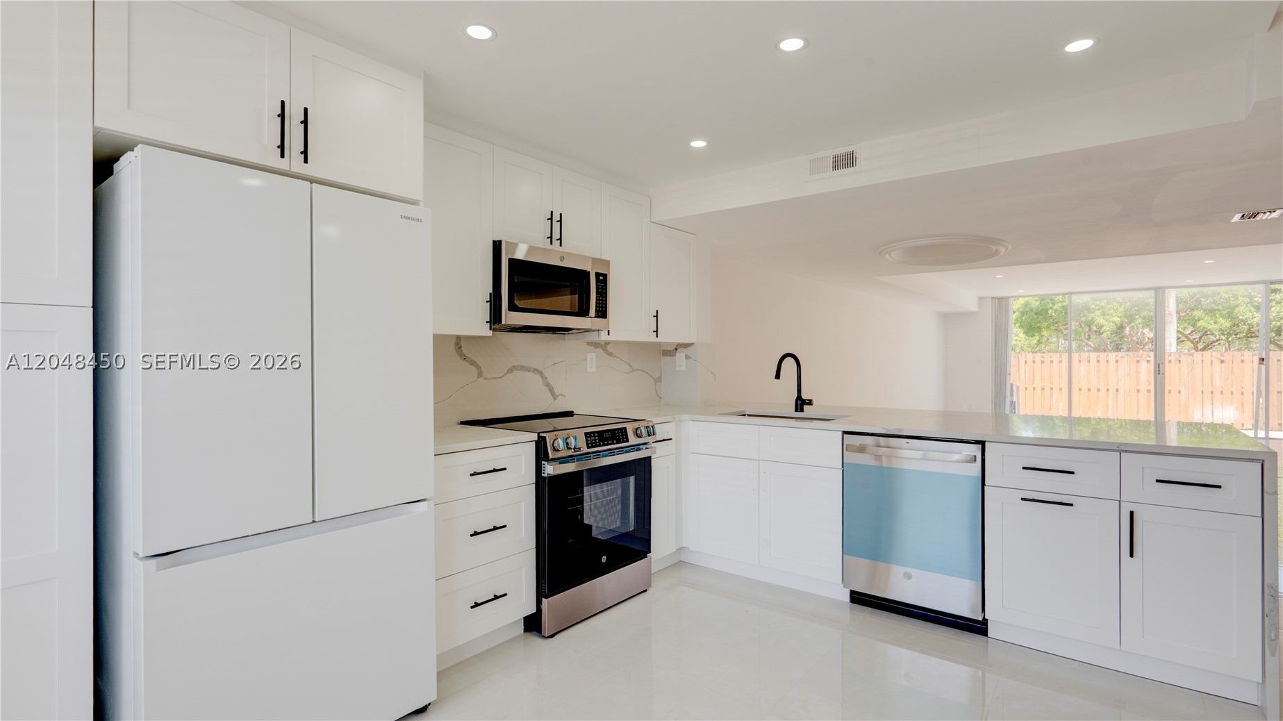 VENETIAN PARK III CONDO - Residential