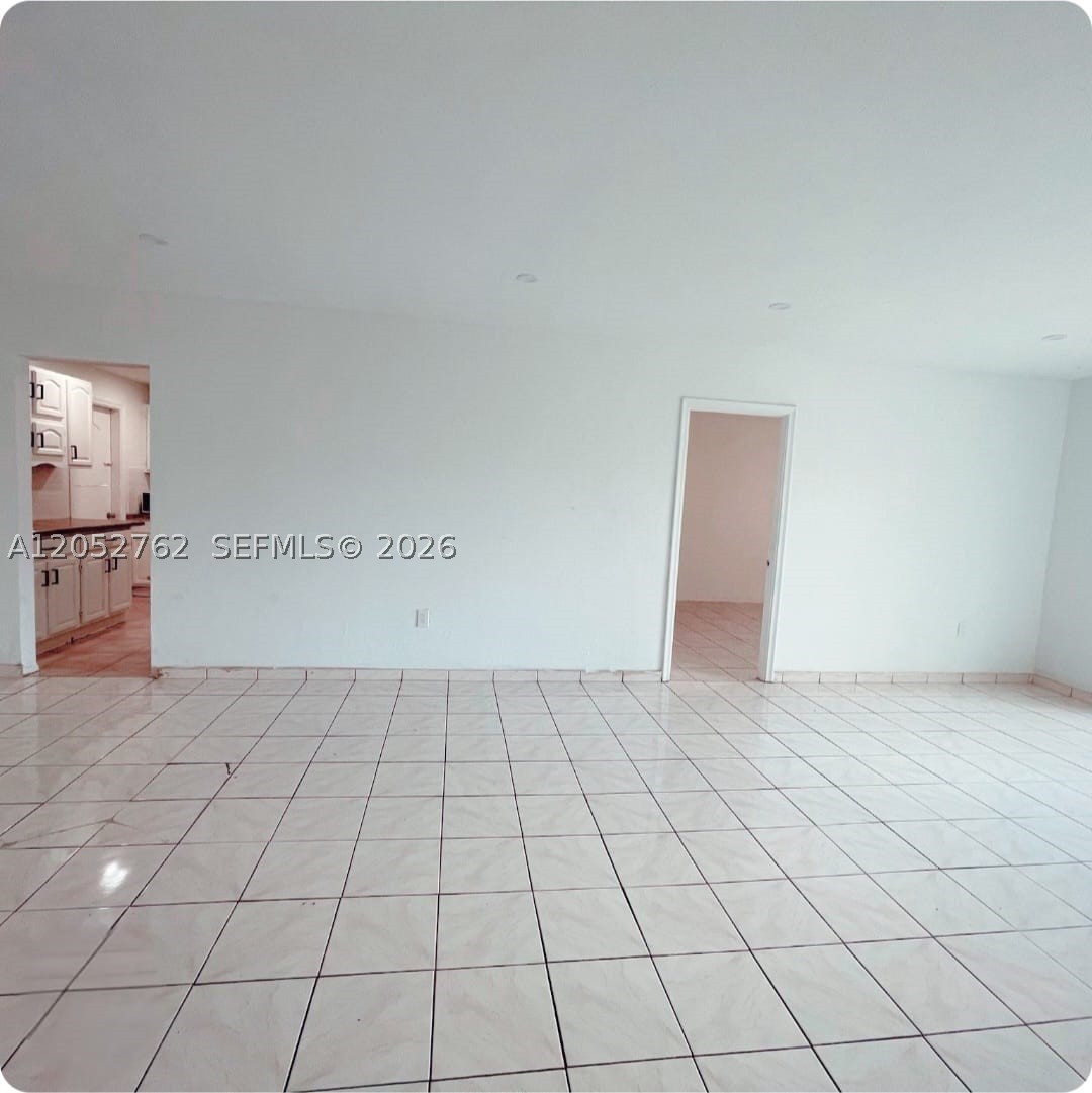 LAKEWOOD VILLAS CONDO - Residential