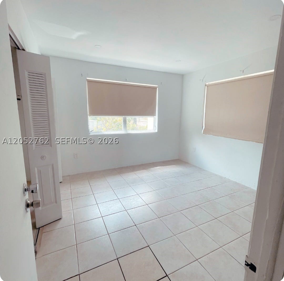 LAKEWOOD VILLAS CONDO - Residential