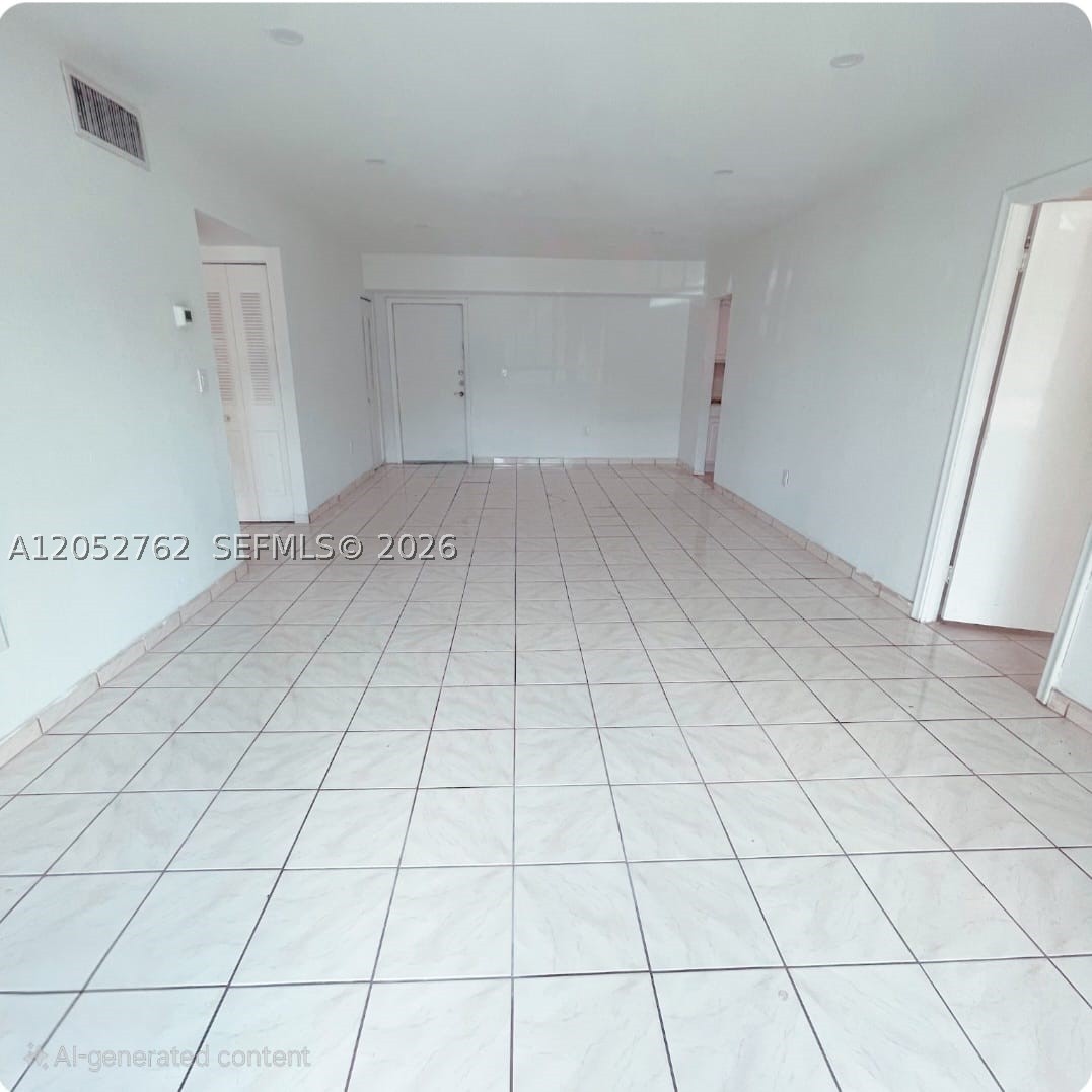 LAKEWOOD VILLAS CONDO - Residential
