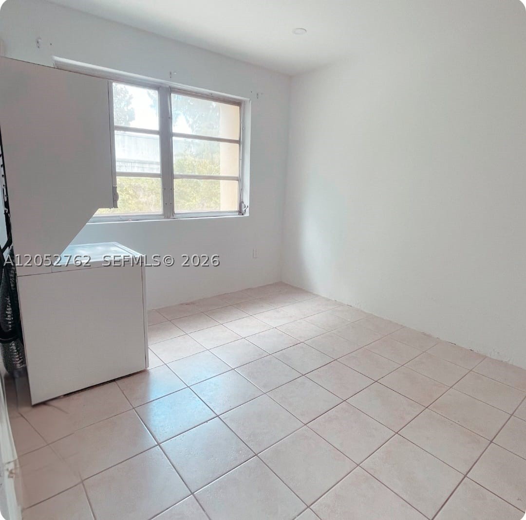 LAKEWOOD VILLAS CONDO - Residential