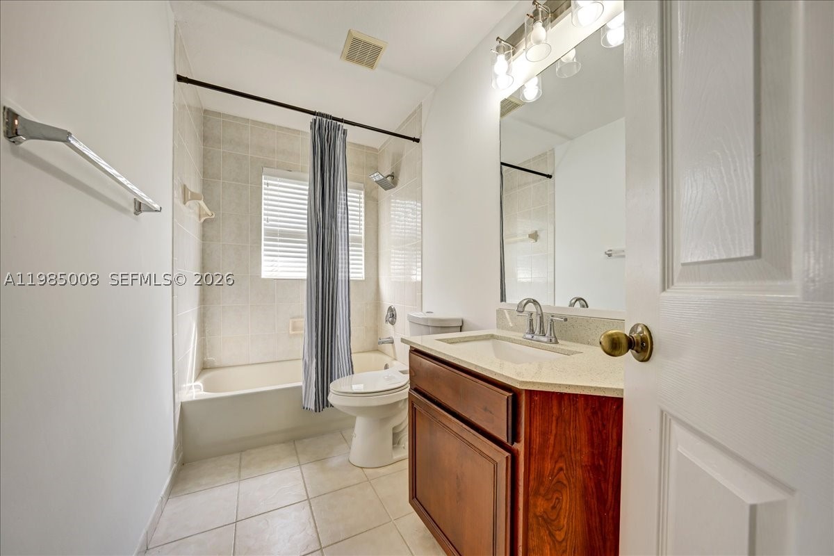 ISLES AT WELLINGTON 1 - Residential